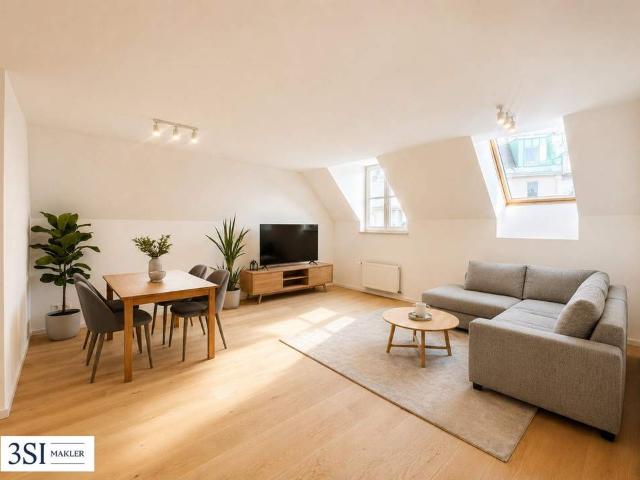 Wohnen über den Dächern: Traumhafte Dachgeschoß Maisonette nahe dem Schlossquadrat