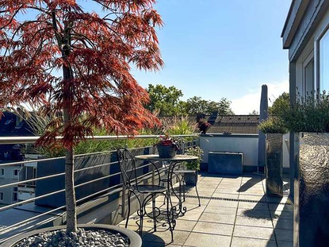 Wohnen über den Dächern Traumhafte 3,5 Zimmer Maisonettewohnung mit großer Dachterrasse!
