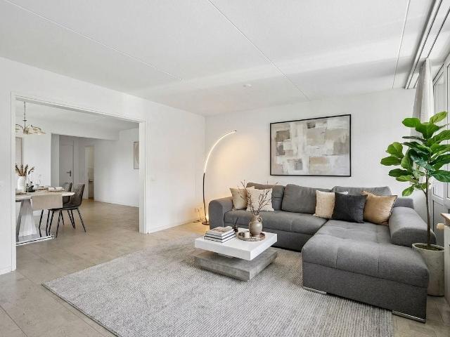 Wohnen über den Dächern von Baden Exklusive 2.5 Zimmer Wohnung mit Weitblick