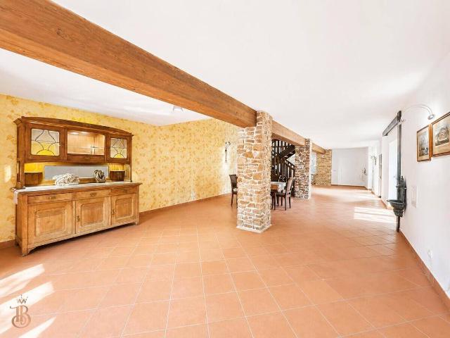 WOHNEN ÜBER DEN DÄCHERN VON HARTBERG – Loftartige Maisonette auf 3 Ebenen mit Haus Charakter, Sauna & Terrassenparadies