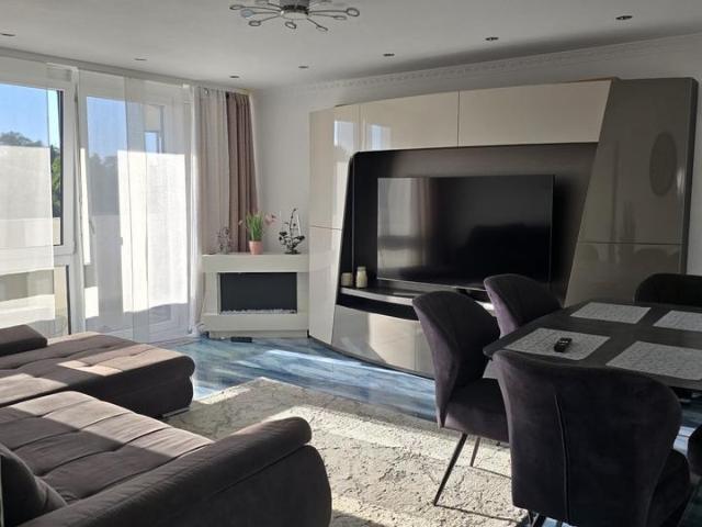 Wohnen über den Dächern von Winnenden Moderne 4 Zimmer Wohnung