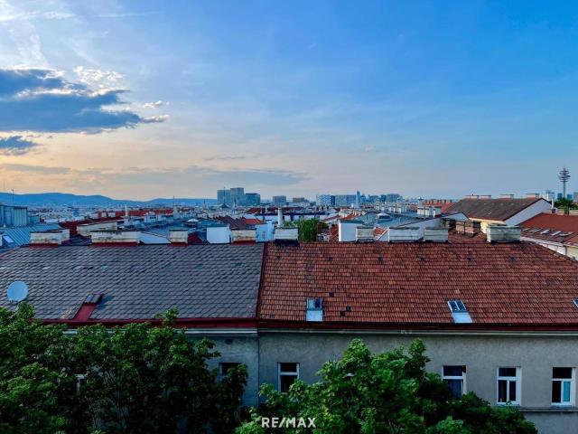 Wohnen über den Dächern Wiens – Sanierte 2 Zimmer Wohnung mit Panoramablick & U1 Nähe