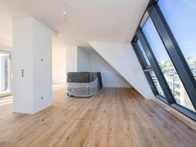 Sommerbonus bis 31. August ERSTBEZUG: Dachmaisonette mit Südterrasse in charmantem Altbau