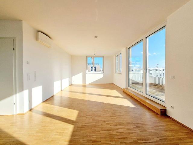 WOHNEN ÜBER DEN DÄCHERN: EXKLUSIVE 3 ZIMMER WOHNUNG MIT 50 m² TERRASSEN, KLIMA & LIFT!