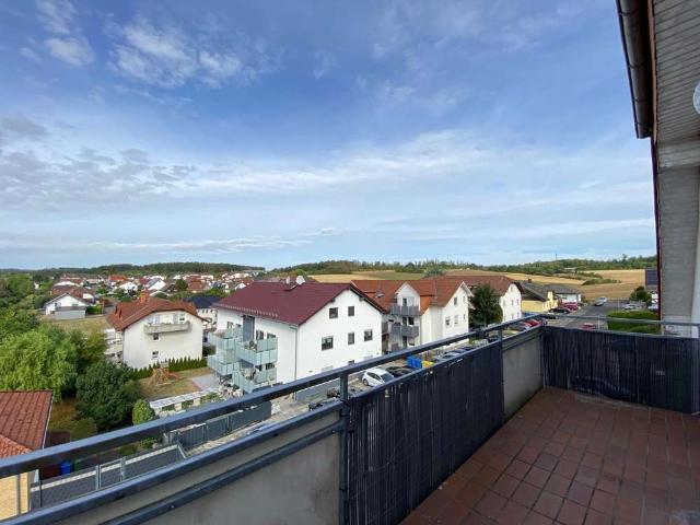 Wohnen über den Dächern Reiskirchens! 4 Zimmer Dachgeschosswohnung in ruhiger Wohnlage