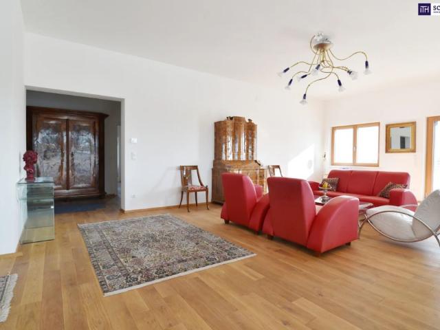 WOHNEN ÜBER DEN DINGEN! Lassen Sie Ihren Blick über das 360° Panorama der Weststeiermark schweifen und genießen Sie ein unvergleichliches Wohngefühl. Luxus, Ruhe und Lebensqualität in ihrer schönsten Form. Sofort verfügbar