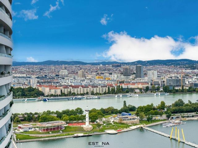 Wohnen über der Donau: 151 m² Design Juwel mit Skyline Loggia & Badezugang provisionsfrei