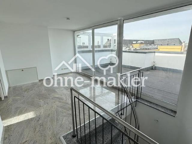 Wohnen über Kölns Dächern | Exklusives Penthouse auf 2 Ebenen mit Domblick & Dachterrasse