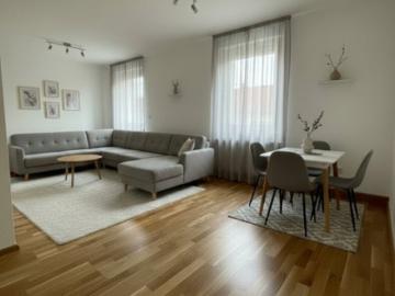Wohnen zum kleinen Preis! Perfekte Wohnung für junge Familien und Pärchen: Idyllische Grünlage, optimale Infrastruktur, schöne und praktische Raumaufteilung