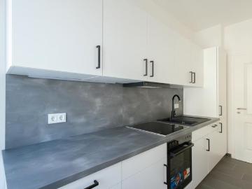 Wohnen zum Wohlfühlen – 2 Zimmer mit Balkon & Einbauküche im Turmpalast WE07