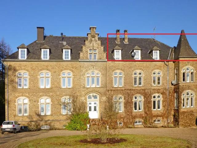 Wohnen zur Miete in einer Burg? 4 Zimmer Wohnung in der Burg Volperhausen!