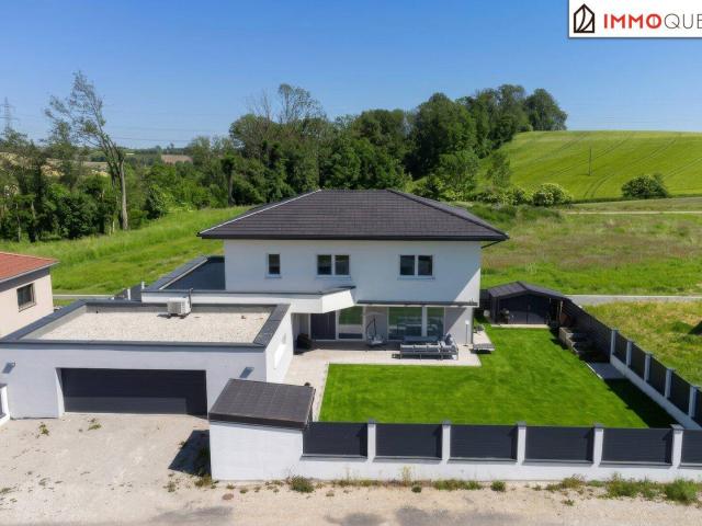 Wohnkomfort trifft ruhige Eleganz Großzügiges Einfamilienhaus in ruhiger Lage mit sonniger Terrasse, Garten und modernem Wohnkomfort