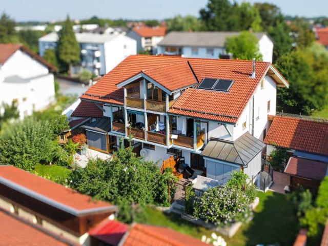 Wohnkomfort unter dem Dach – großzügige 3 Zimmer Wohnung mit tollem Ausblick