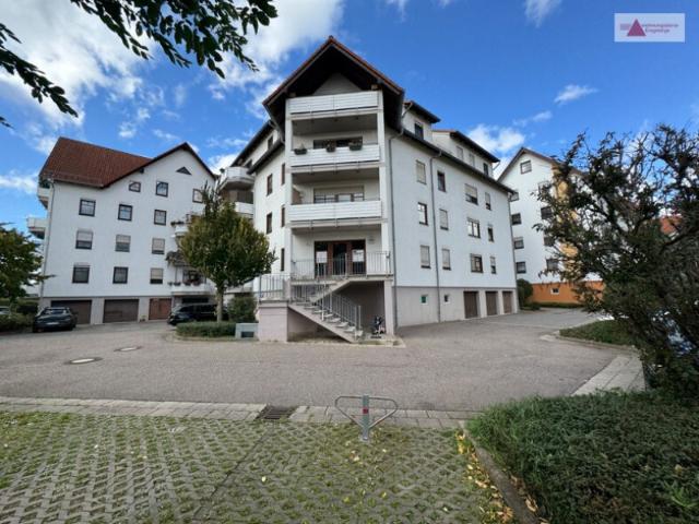 Wohnkomfort auf ganzer Linie – Hochwertig sanierte 2 Raum Wohung mit Fußbodenheizung und 2 Balkonen