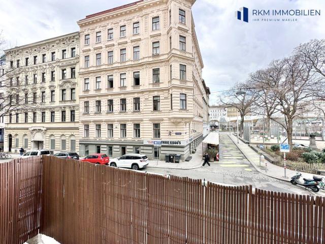 Wohnkomfort in zentraler Lage: Helle 2 Zimmer Wohnung mit Loggia