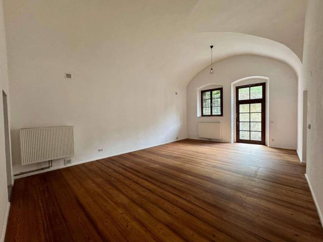 Wohnkomfort in Krems – großzügige 2 Zimmer Wohnung mit Einbauküche