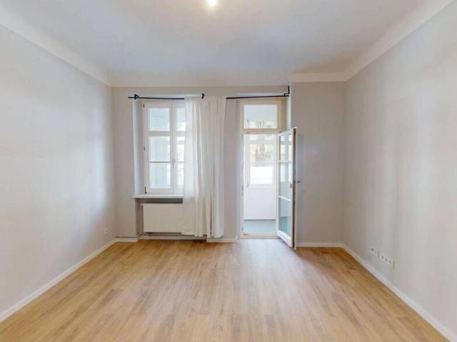 Wohnkomfort mit Loggia & Balkon: Moderne 3 Zi. Whg. nahe S Bhf Schöneweide