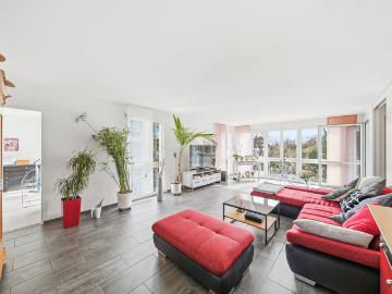 Etagenwohnung kaufen in Weierweg, Ernetschwil - Balkon