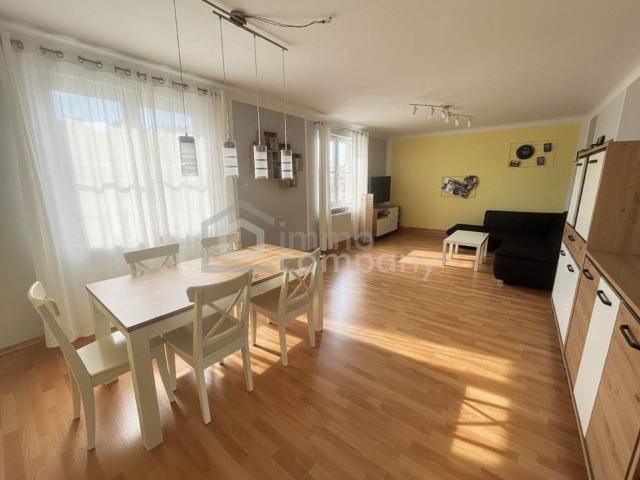 Wohnkomfort! Saniertes & Modernisiertes Einfamilienhaus auf Doppelgrundstück in Lassee, mit Garten, Carport & Salzwasserpool!
