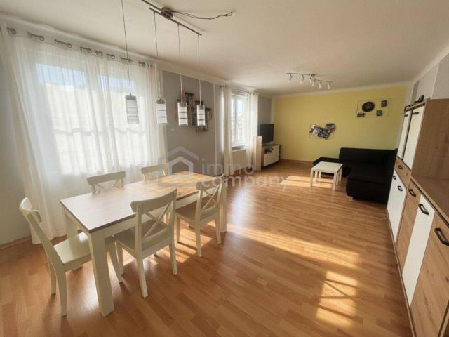 Wohnkomfort! Saniertes & Modernisiertes Einfamilienhaus auf Doppelgrundstück in Lassee, mit Garten, Carport & Salzwasserpool!