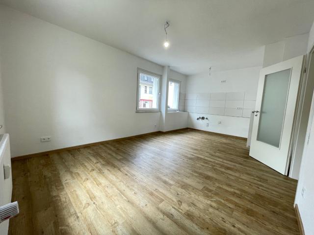 Wohnküche+3 weitere Zimmer*Tageslichtbad*saniert