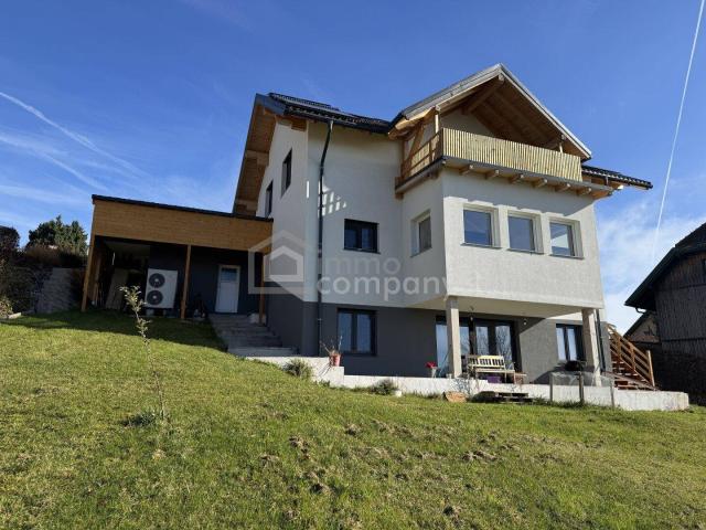 Wohnhaus 196m², in Neukirchen an der Vöckla