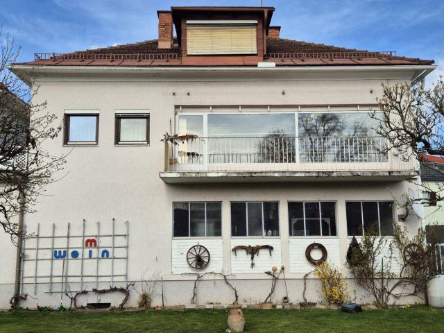 WOHNHAUS WARTET AUF AUS ODER UMBAU! AUCH KOMMERZIELLE NUTZUNG MÖGLICH!