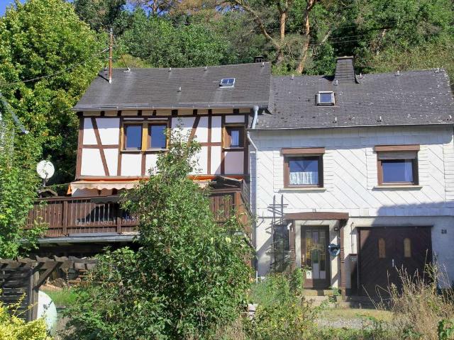 Wohnhaus am Fuße des Wartenbergs!