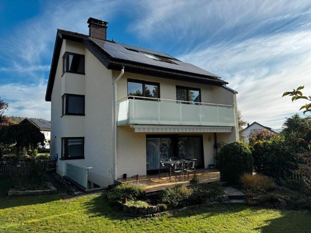 Wohnhaus, Einfamilienhaus, Doppelhaushälfte