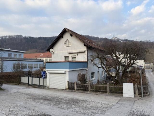 Wohnhaus in zentraler Lage Böhlerwerk