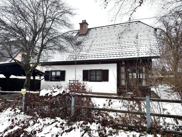 Wohnhaus in Admont in herrlich ruhiger Lage mit stilvollem Wintergarten und Carport!
