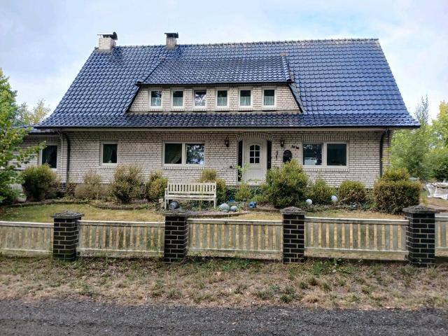 Wohnhaus in bester Lage 1 2 oder 3 Wohnungen