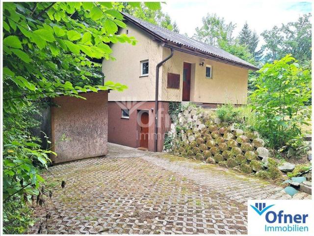 Wohnhaus in idyllischer Alleinlage nur wenige Minuten in die Stadt