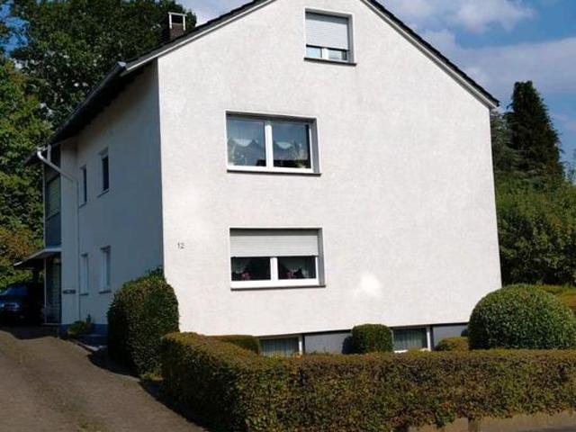 Wohnhaus, kann besichtigt werden, schreibt mich an