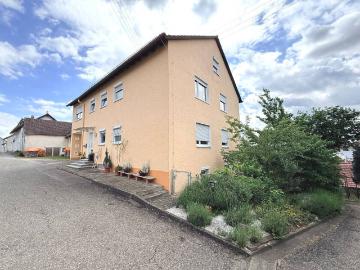 Wohnhaus mit 3 Einheiten
