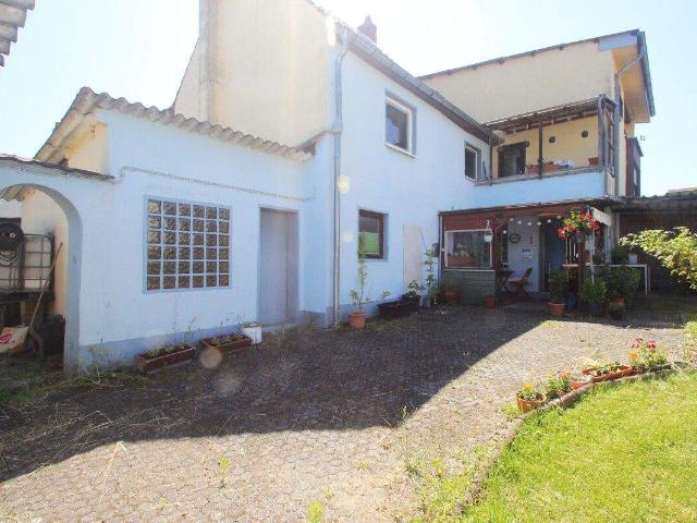 Wohnhaus mit 3 Mieteinheiten zentral in Königswinter Thomasberg!