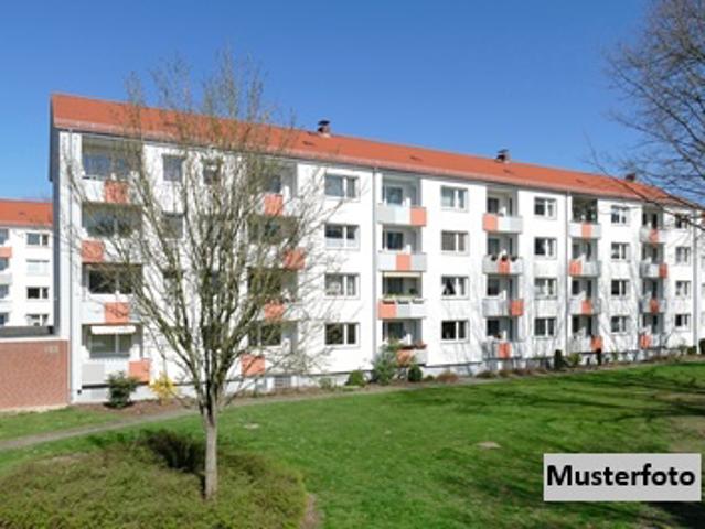 Wohnhaus mit 8 kleinen Wohnungen