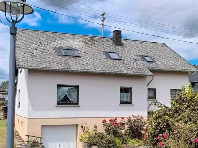 Wohnhaus mit ca. 180 m² Wohnfläche und ca. 1.100 m² Grundstück