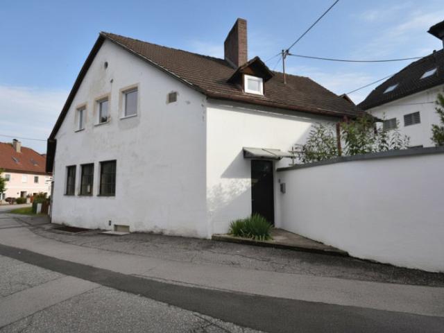 Wohnhaus mit Ausbaureserve in ruhiger Zentrumslage