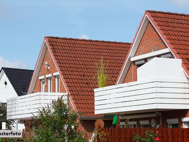 Wohnhaus mit Garage und Remise provisionsfrei