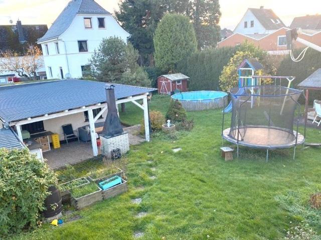 Wohnhaus mit Gartenparadies & viel Potenzial in Werdorf