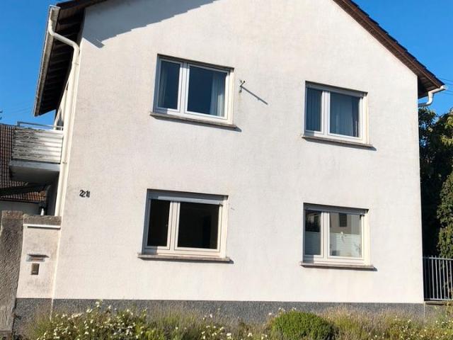 Wohnhaus mit großem Garten