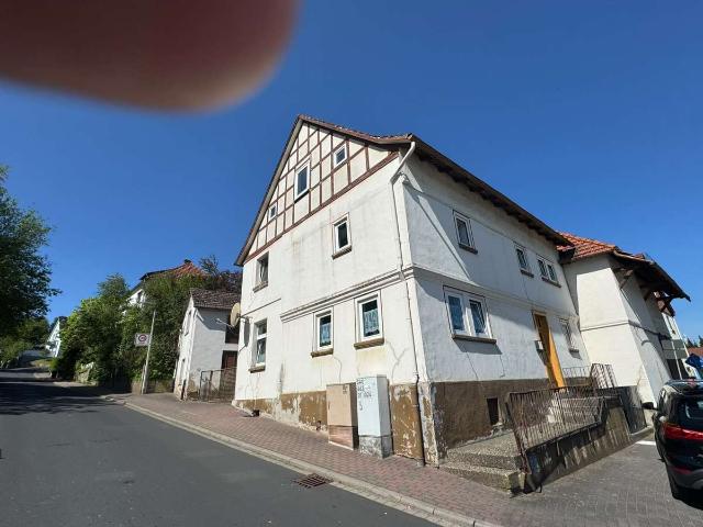 Wohnhaus mit großer Werkstattscheune und vielseitigem Potenzial in Philippsthal Werra