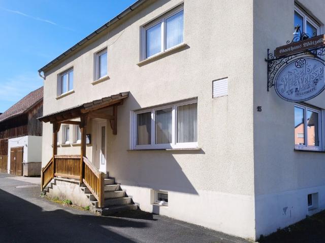 Wohnhaus mit ehemaliger Gastwirtschaft und Scheune in Leups bei Pegnitz zu verkaufen