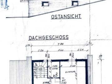 Wohnhaus mit eigener Wasserquelle, biologische Kläranlage, Carports, Keller, Balkone!