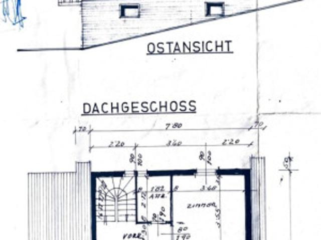 Wohnhaus mit eigener Wasserquelle, biologische Kläranlage, Carports, Keller, Balkone!
