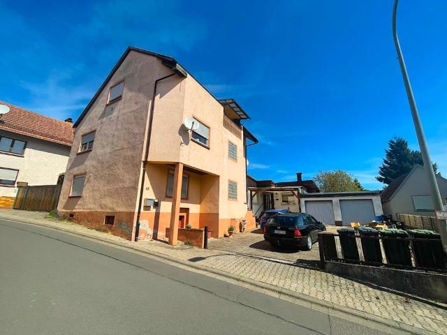WOHNHAUS MIT EINLIEGERWOHNUNG ZU VERKAUFEN !