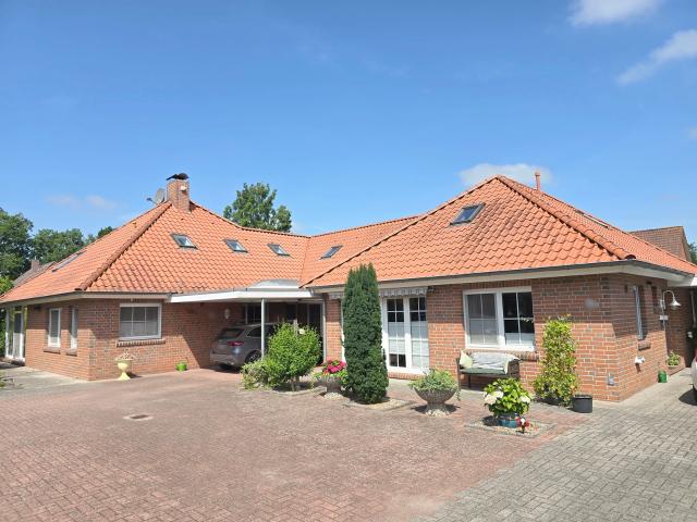 Wohnhaus mit Einliegerwohnung bevorzugte Wohnlage sehenswert und komfortabel!
