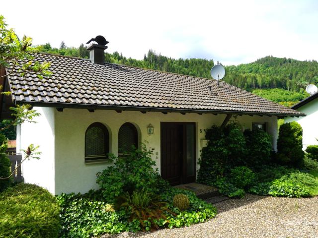 Wohnhaus mit herrlicher Aussicht in Schiltach Vorderlehengericht
