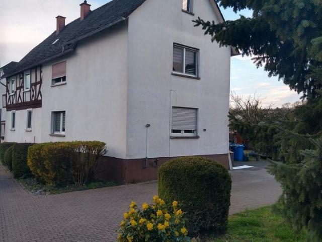 Wohnhaus mit Nebengebäuden + optional Baugrundstück